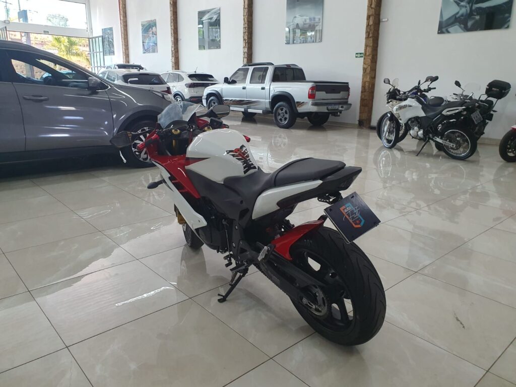 Moto Honda CBR 600F 2013