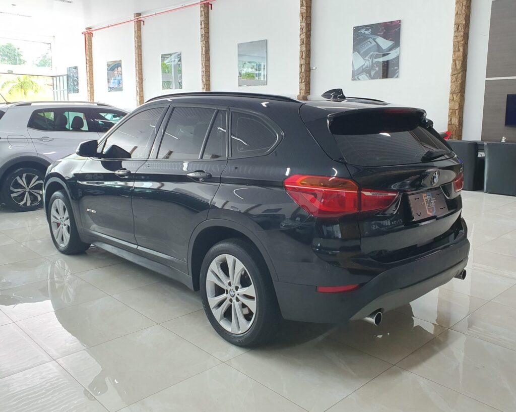 BMW X1 sDrive 20i Active 2.0 2016