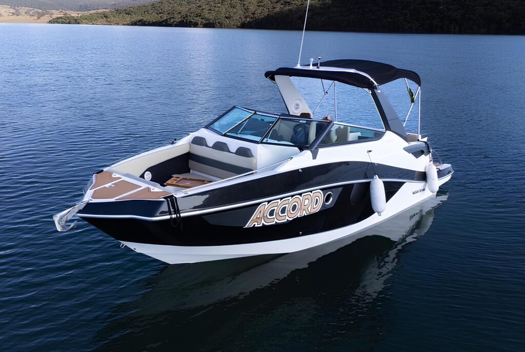 Barco Ventura 300 Crossover 2021