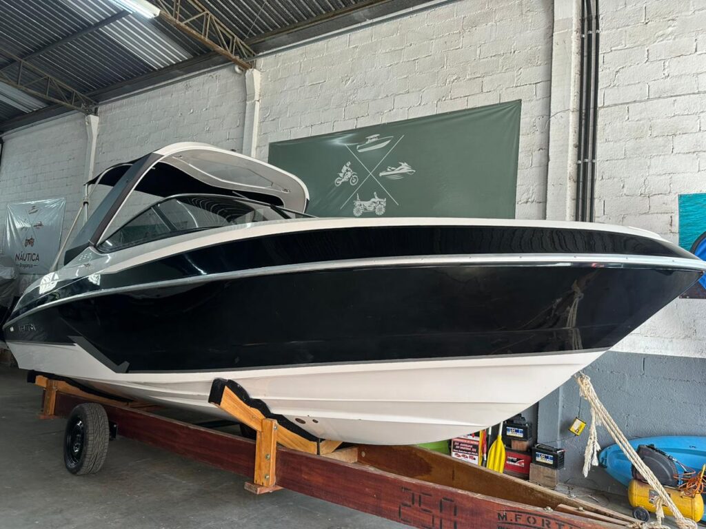 Barco Ventura 250 Comfort 2022