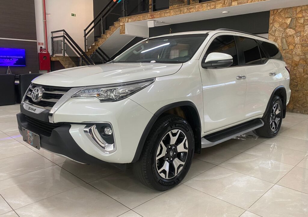 Toyota Hilux SW4 SRX Diamond 7 Lugares 2.8 2019