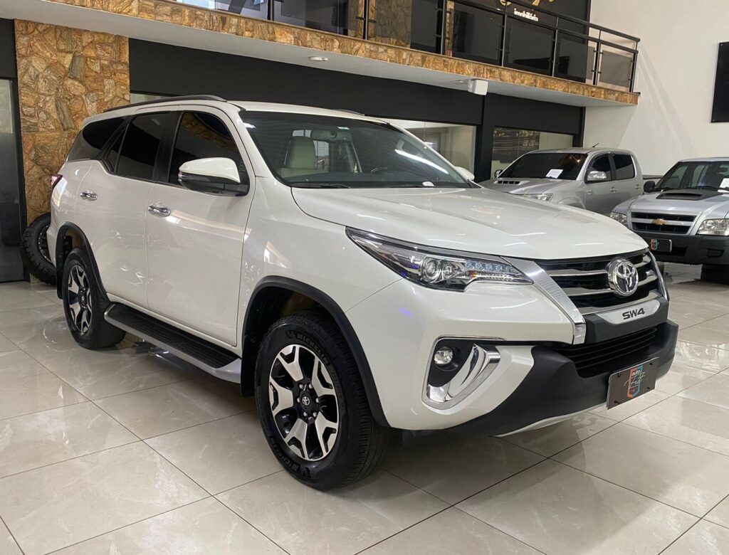 Toyota Hilux SW4 SRX Diamond 7 Lugares 2.8 2019