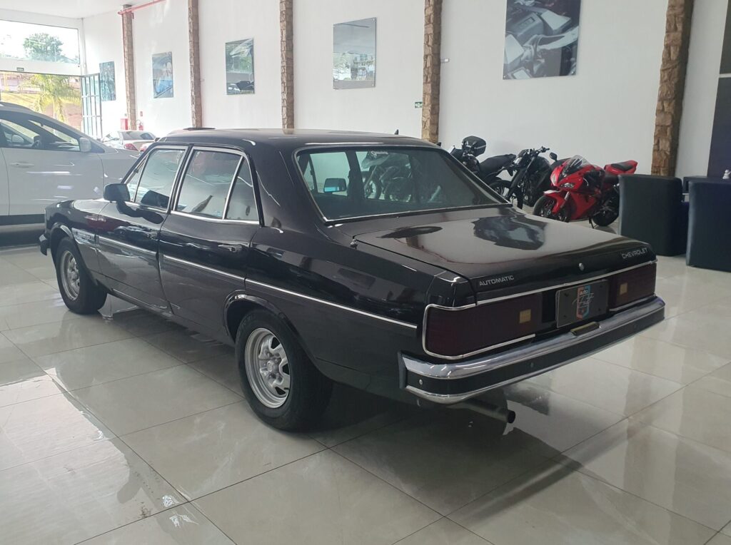 Opala Comodoro 4.1 1982