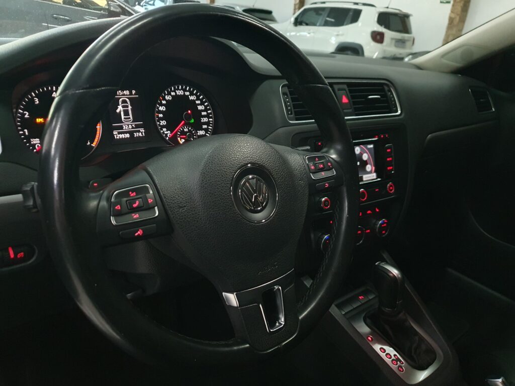 Volkswagen Jetta Highline 2.0 TSI 2014