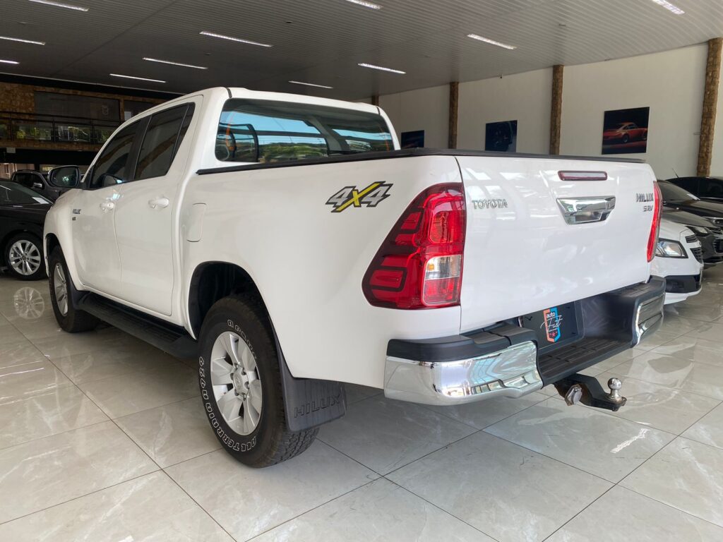 Toyota Hilux SRV 2.7 4x4 2017