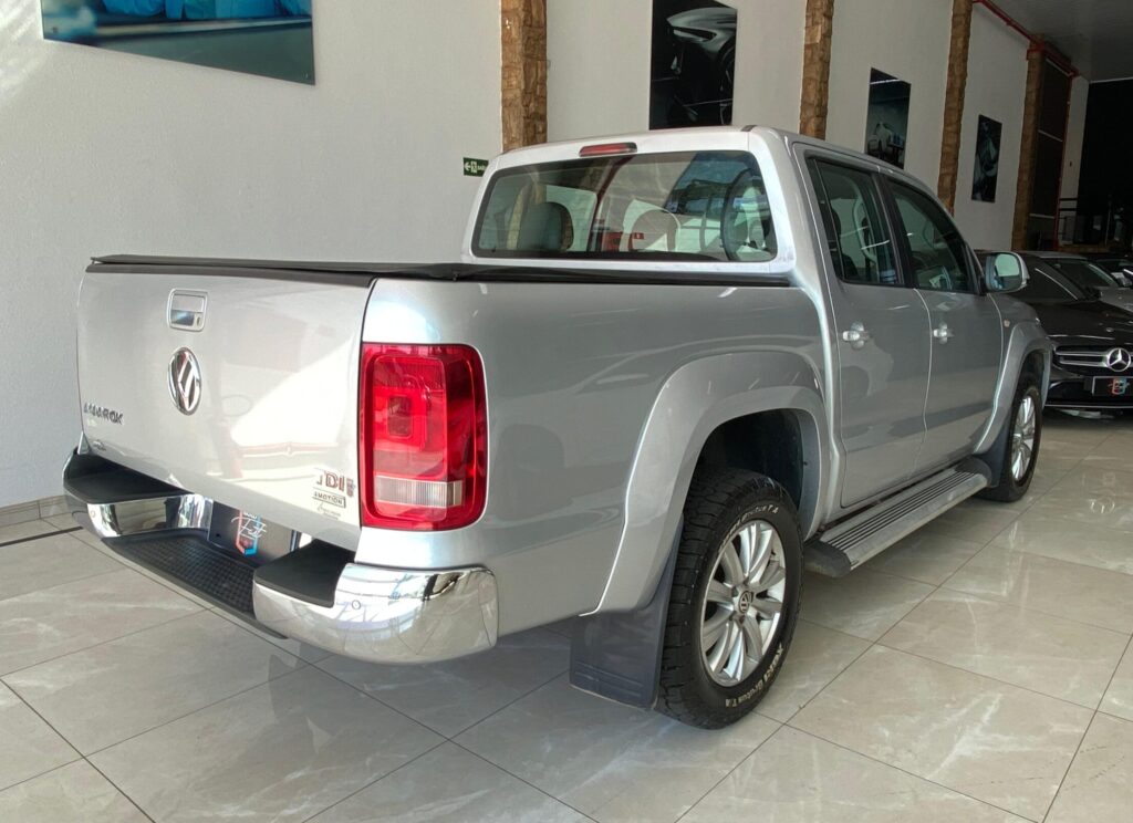 Volkswagen Amarok Highline 2.0 4X4 AT CD 2013