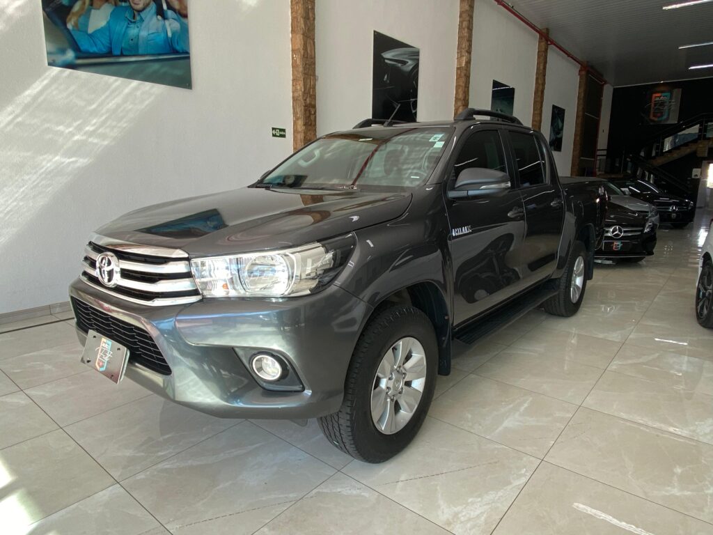 Toyota Hilux SR 2.8 4x4 AT CD 2018