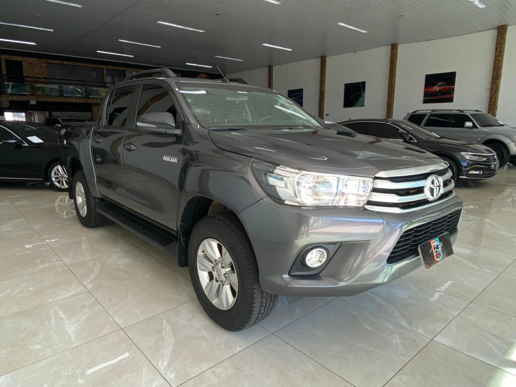 Toyota Hilux SR 2.8 4x4 AT CD 2018