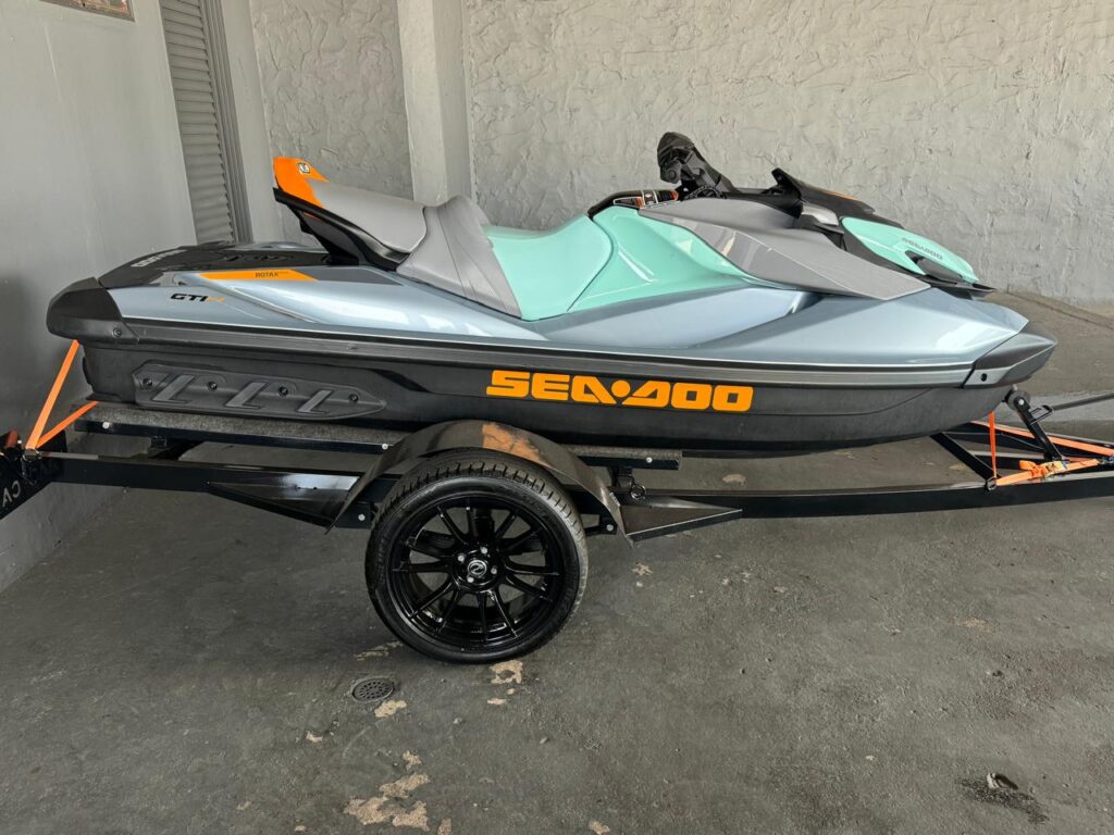 Jet-Ski SeaDoo GTI 130 2024