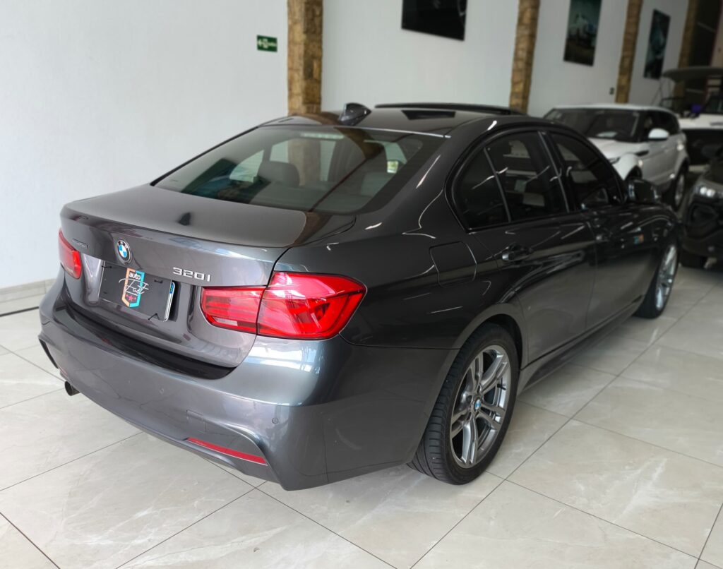 BMW 320i M Sport 2.0 Active Flex 2017